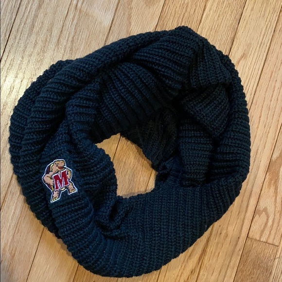 Accessories - 🐢 University of Maryland infinity scarf